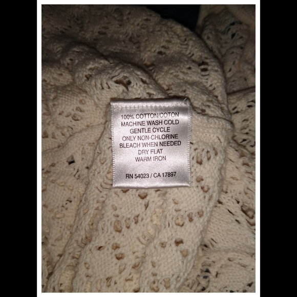 OLD NAVY Vintage Crochet Top - Picture 5 of 5